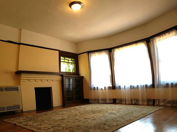 3rd image of 1527 W 12th St