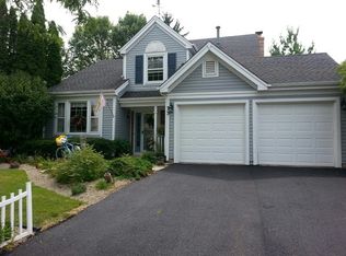 73 Washington Ave, Streamwood, IL