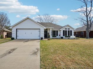 1632 Greenway Ct, Midlothian, TX 76065