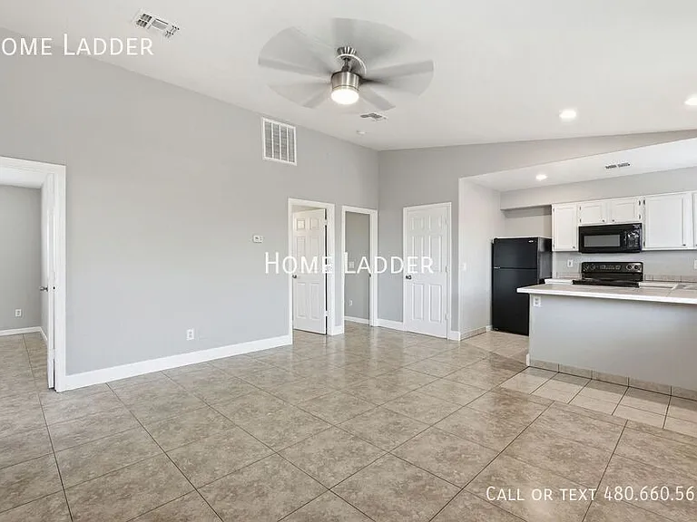 1724 W Carol Ave #A — Photo 7