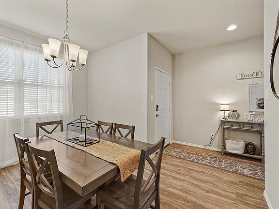 3rd image of 18324 Timbermill Ln