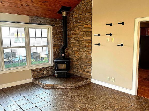 5th image of 1956 Teakwood Dr