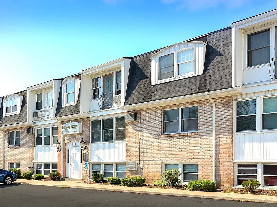 Berkley Manor Apartments