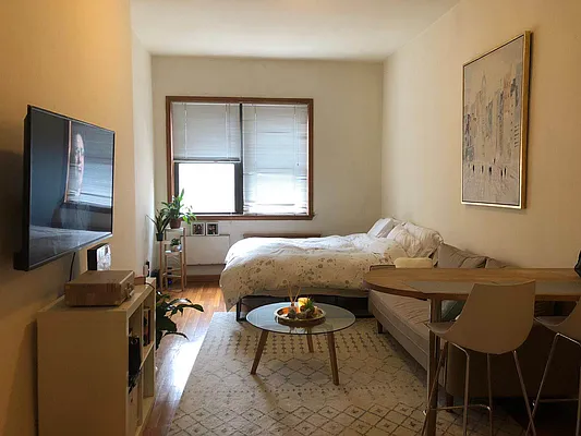 Rented by Oxford Property Group | media 10