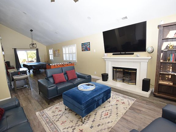 3rd image of 2119 Vanita Pl