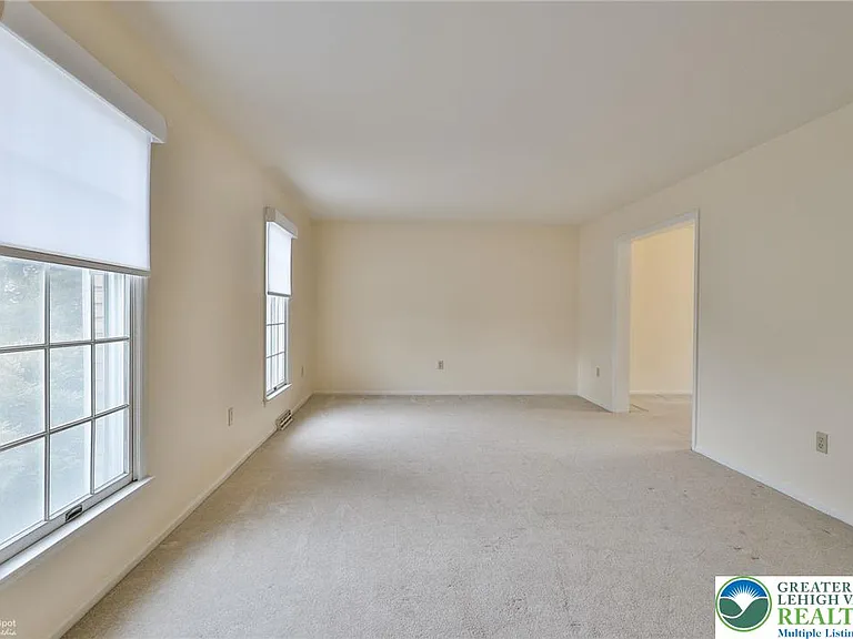 4059 Wedgewood Rd — Photo 8