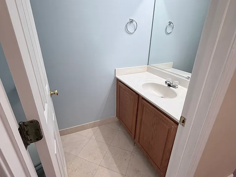 2610 Chatfield Dr — Photo 4