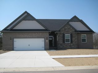 785 Tullamore Cir, Oxford, MI 48371