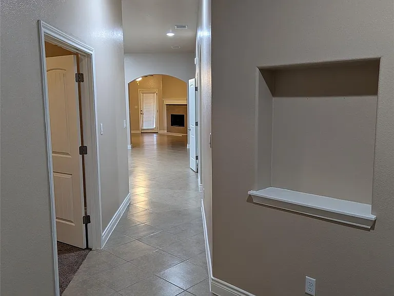 313 Summer Pointe Dr — Photo 5