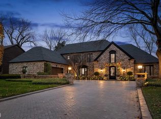 54 Belle Meade St, Grosse Pointe Shores, MI 48236