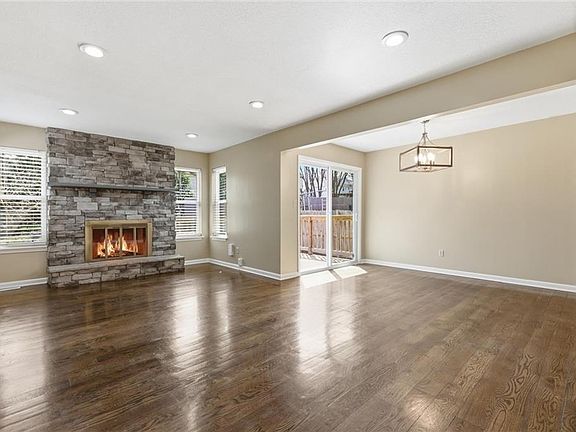 4th image of 16413 Indian Creek Pkwy