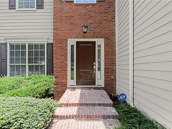 4th image of 4256 Glenlake Pkwy NW