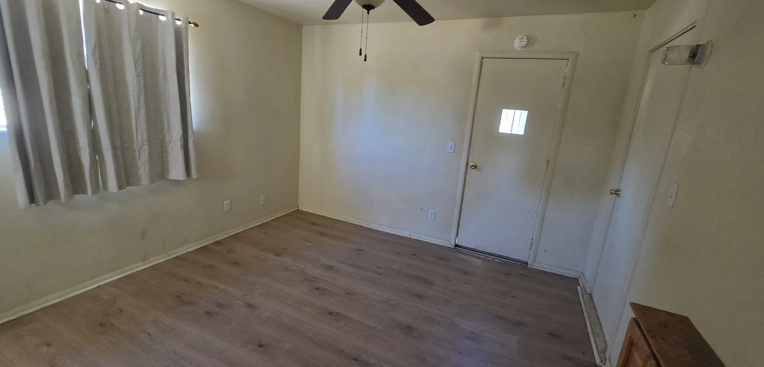 2 bed, 896 sqft, $1,550 — Photo 4