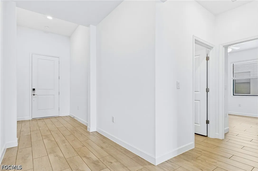 4 bed, 3.0 bath, 2032 sqft, $3,000 — Photo 4
