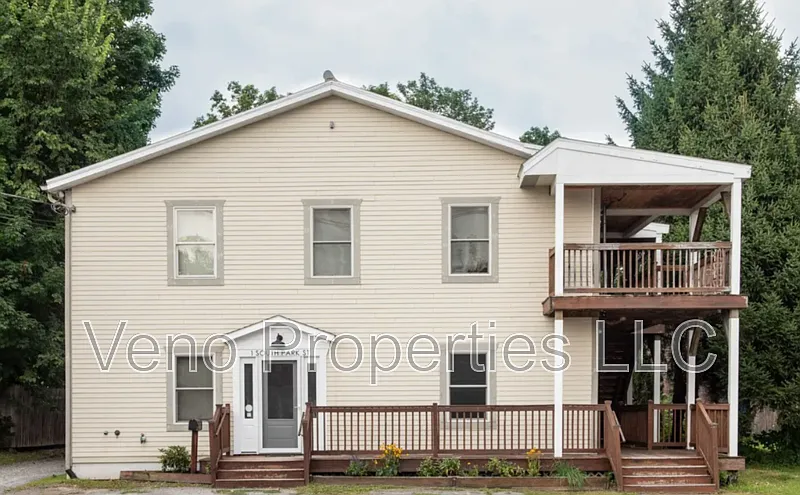 1 bed, 1.0 bath, 845 sqft, $1,050 — Photo 1