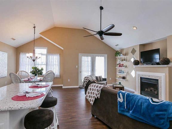 3rd image of 131 Asbury Ave #2