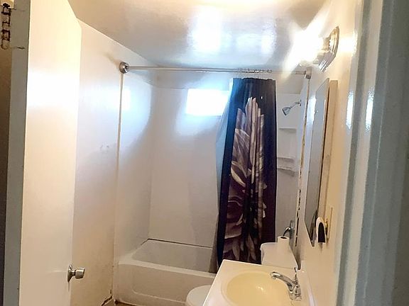 4th image of 1723 Polk Way