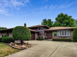 973 N Mill Rd, Addison, IL 60101