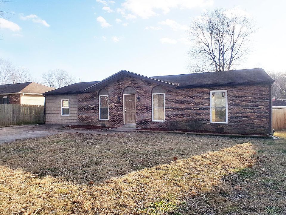 2nd image of 1205 Valley Ln