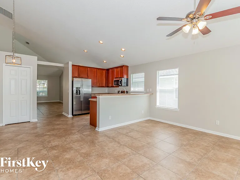 1255 Bedrock Dr — Photo 5