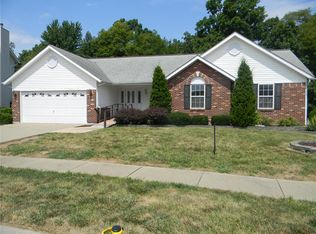 3704 Silver Rdg, Saint Peters, MO 63376