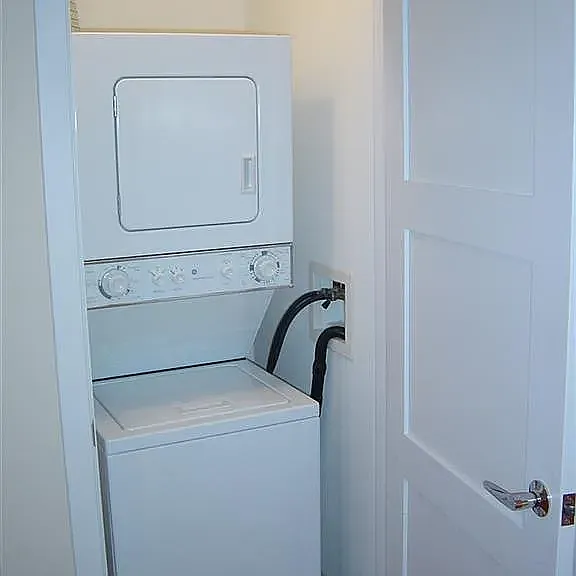 225 Grand St #2A — Photo 9