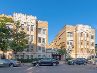 4240 N Clarendon Ave APT 200S, Chicago, IL, 60613