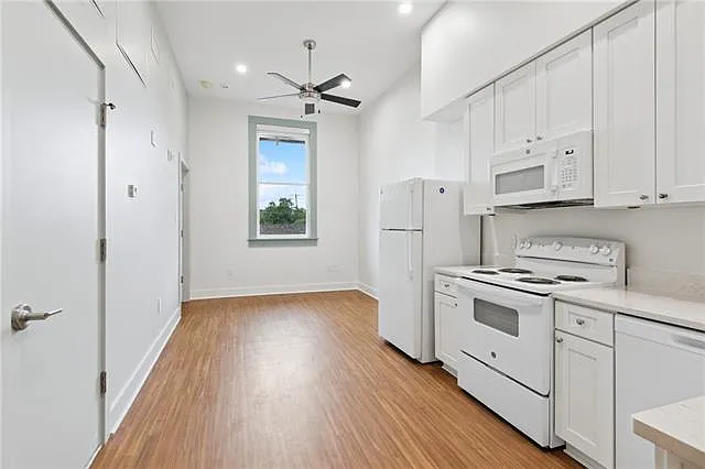 1 bed, 1.0 bath, 486 sqft, $1,015 — Photo 2
