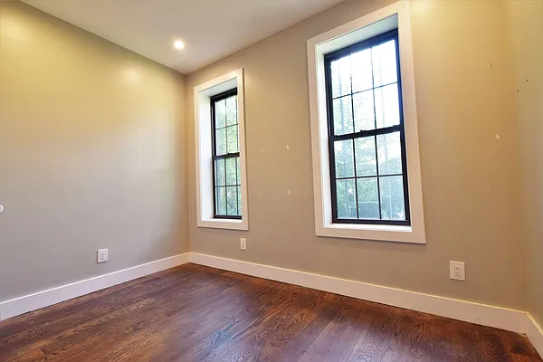 Rented by Lofts and Flats LLC | media 11