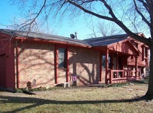 324 Lauber Ln, Derby, KS 67037