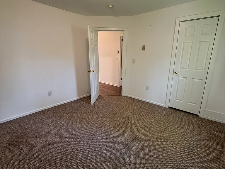 1151 Albany Post Rd — Photo 14