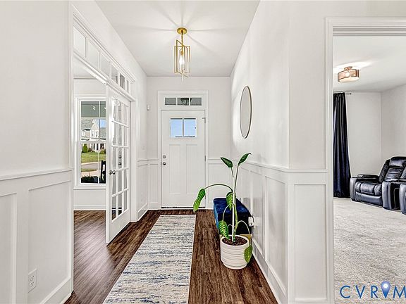 5th image of 9518 Deering Ct