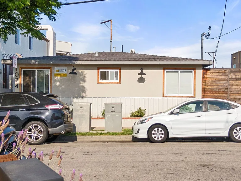 1024 Loma Avenue — Photo 23
