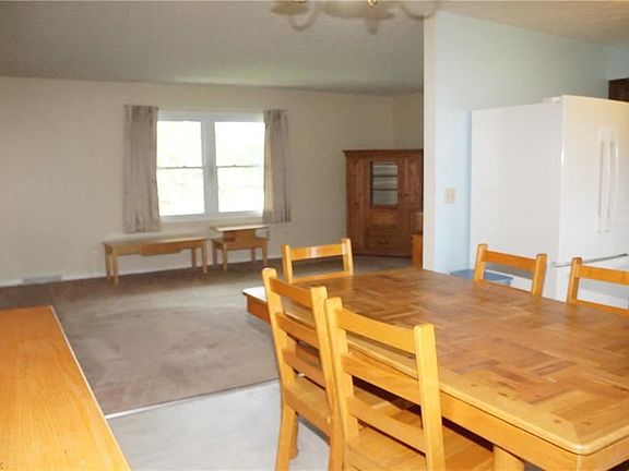5th image of 1341 Laura Ln