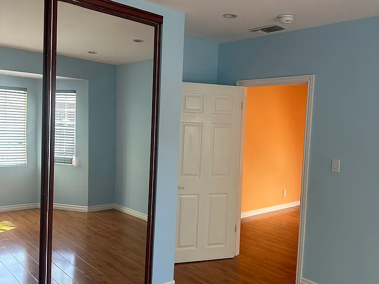132 S Cedar St — Photo 2