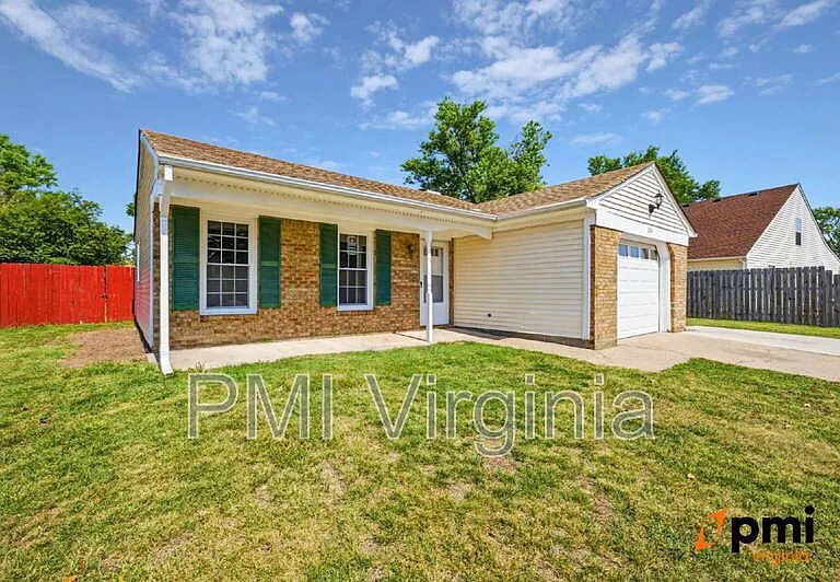1701 Darrow St — Photo 3