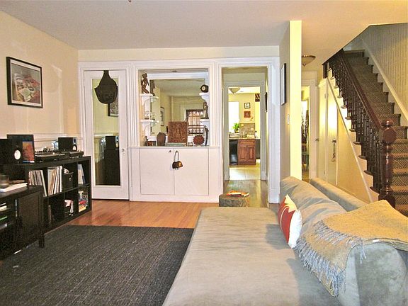 2nd image of 583 E 11th St #1