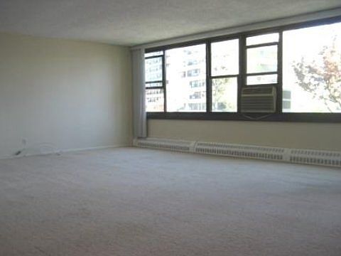 3rd image of 905 166th St APT 2B