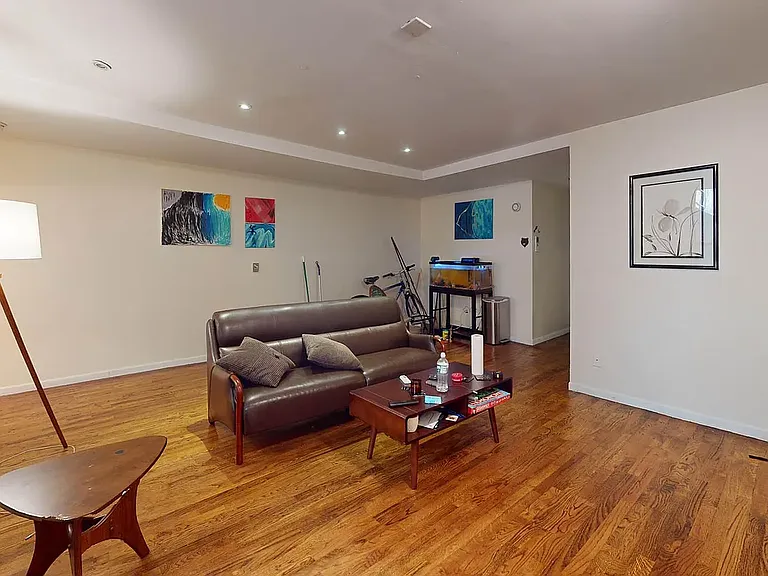 41 W 46th St #3B — Photo 2