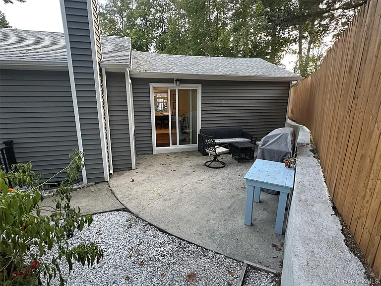 23 West Dr — Photo 13