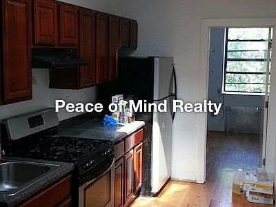 2nd image of 15 Gunther Pl APT 3L