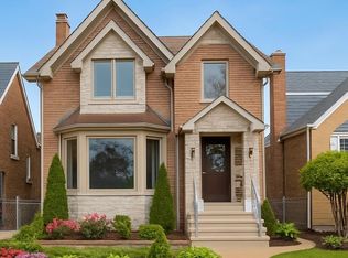 6352 W Giddings St, Chicago, IL 60630