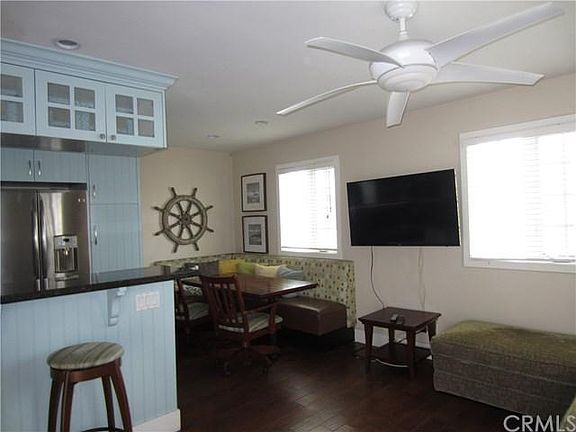 4th image of 121 36th St #B