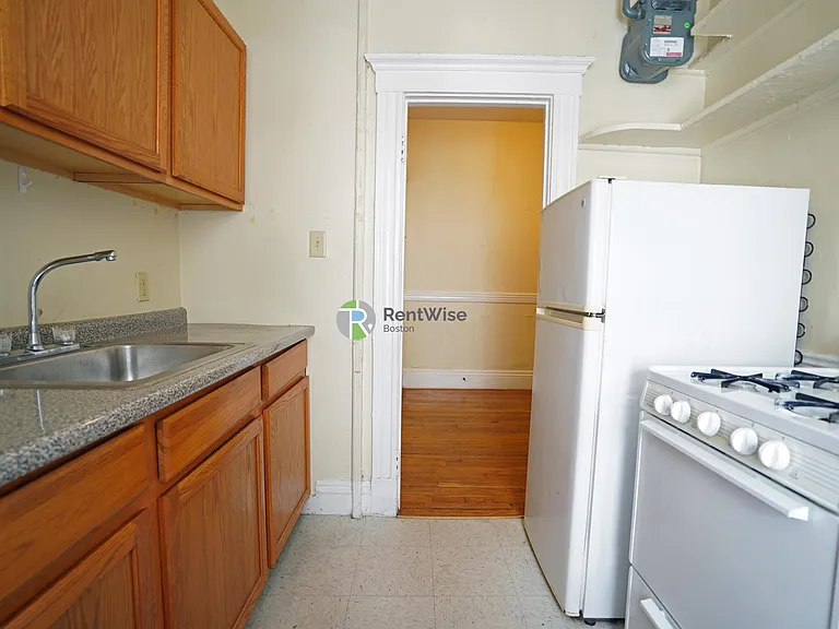159 Kelton St #15U — Photo 2
