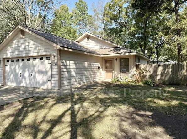 2234 Ohio St, Lawrence, KS 66046
