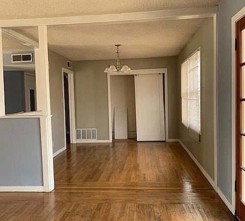 3rd image of 517 Catalina Ln