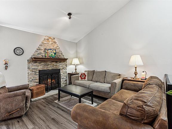 4th image of 11638 Maple Glen Ct