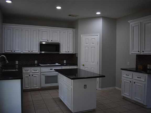 2nd image of 4214 Creek Ridge Ln