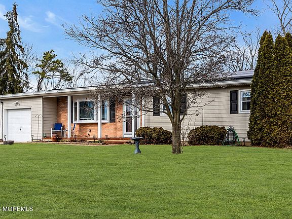 2nd image of 265 Vermont Drive