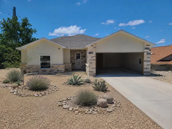 305 Vantage Cir, Kerrville, TX 78028